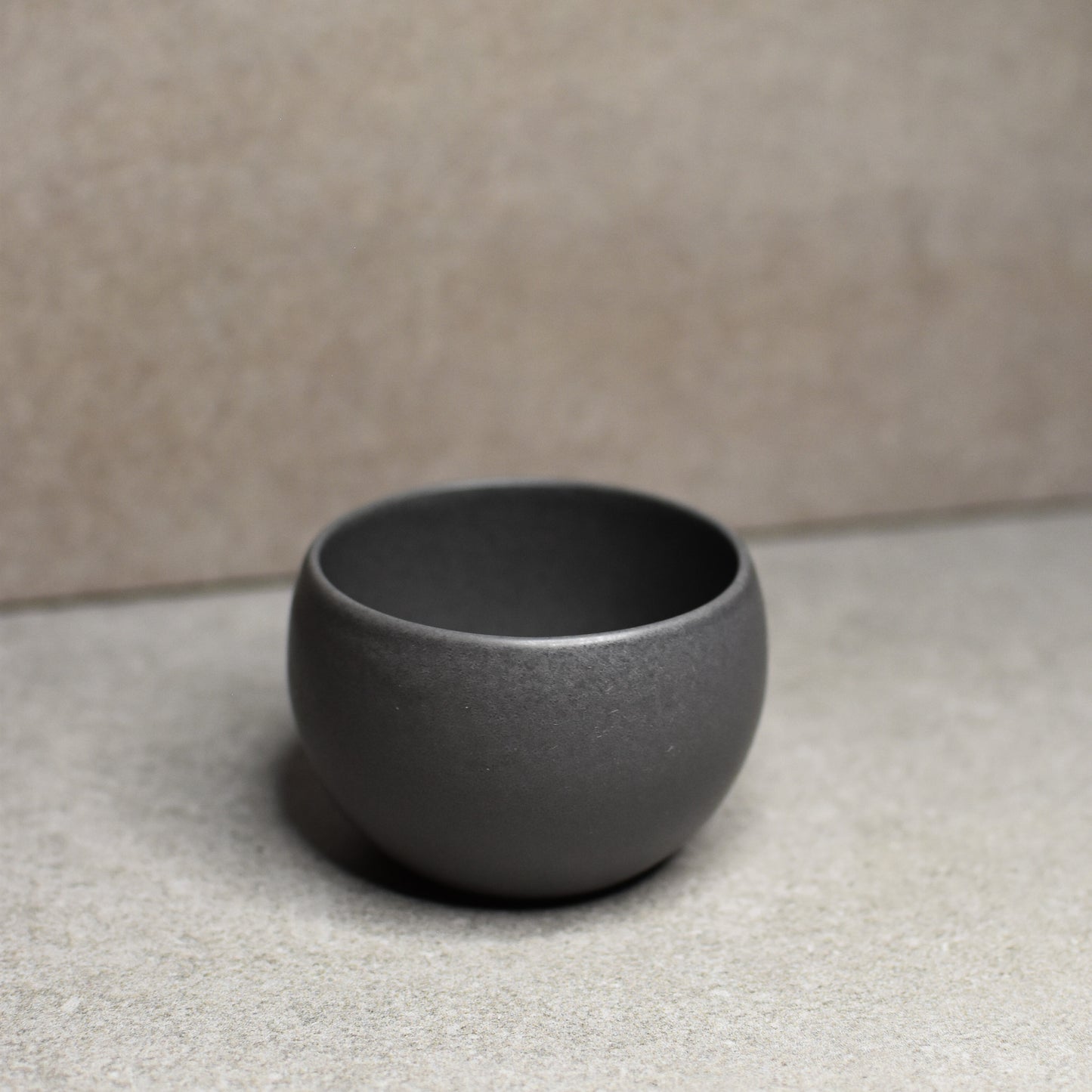 Saliu: Porcelain Yui Sumi Ink Cup